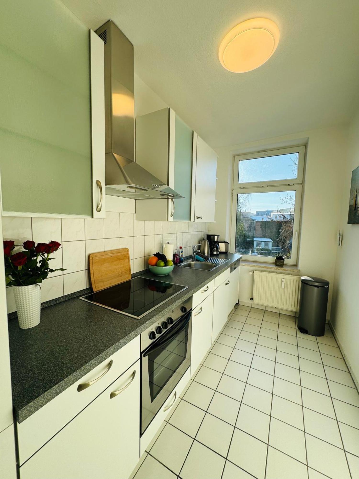 Schicke Wohnung Im Gruenen Hinterhof 슈베린 외부 사진