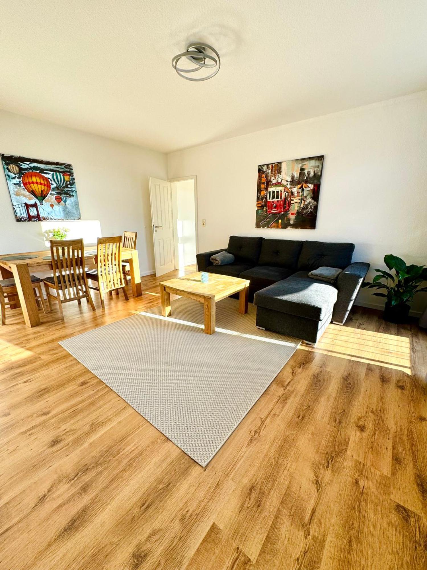 Schicke Wohnung Im Gruenen Hinterhof 슈베린 외부 사진